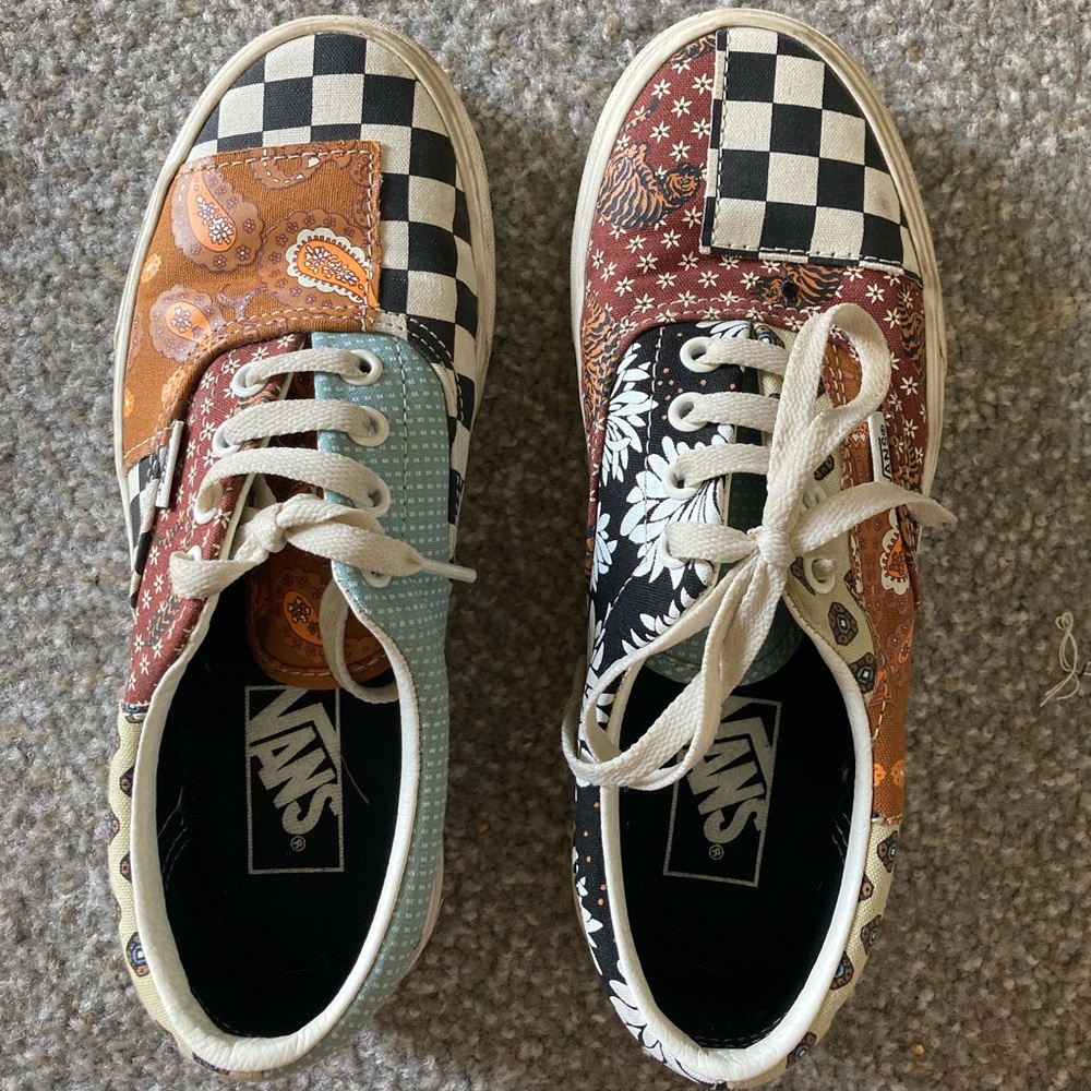 Never been worn super cute vans!
